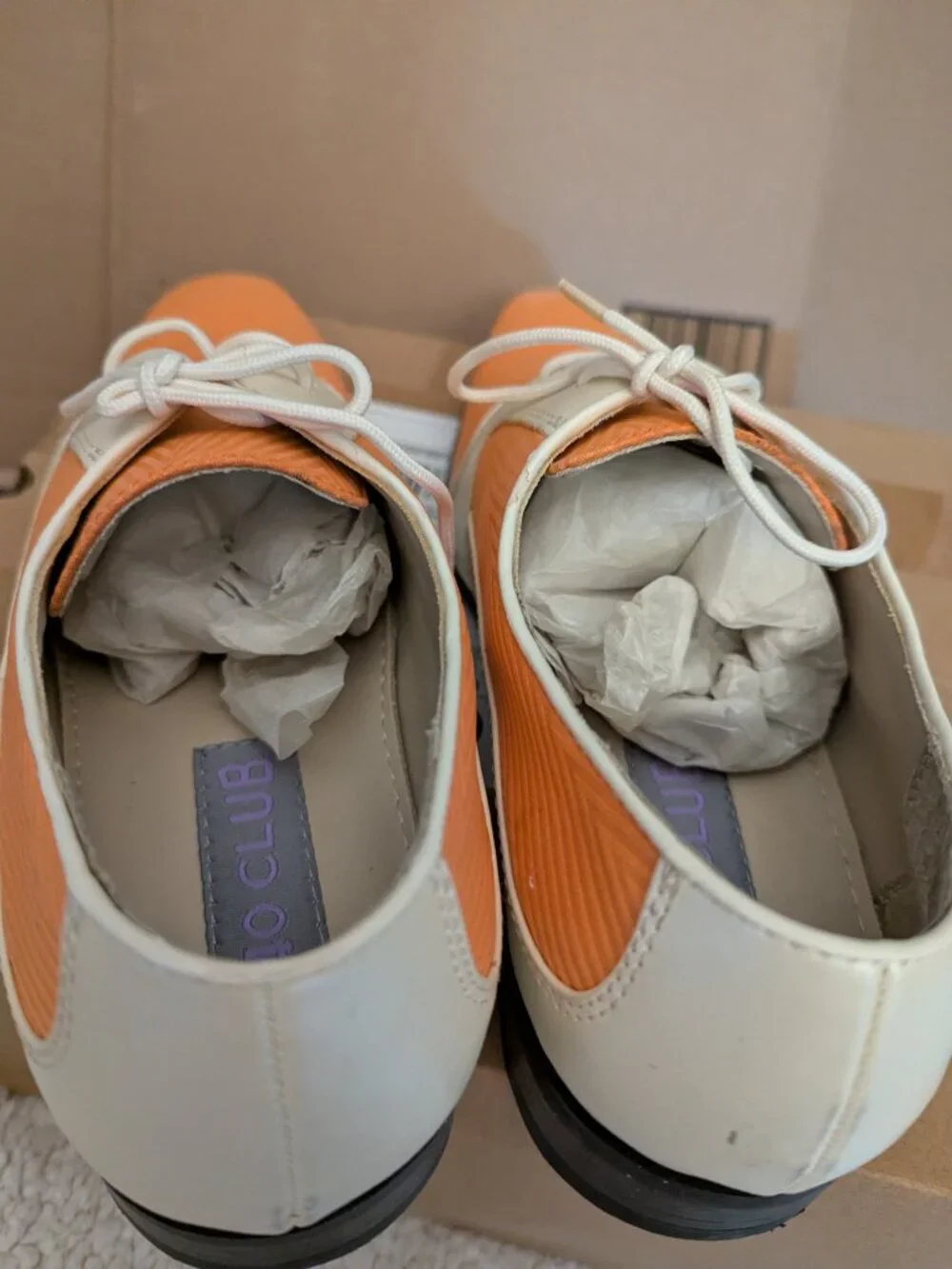 Club 440 Mens Shoes Size 9.5 Orange & Creme